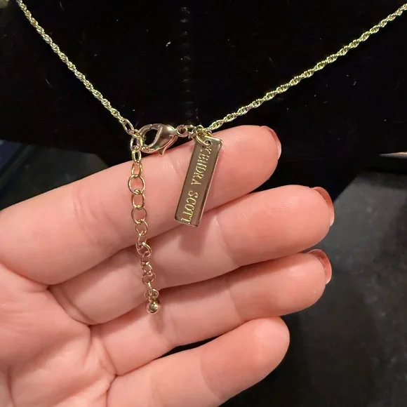 Kendra Scott Kiri Necklace in Gold Slate Cats Eye - Picture 4 of 6